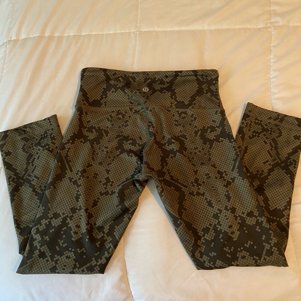 Cropped Lululemon Leggings